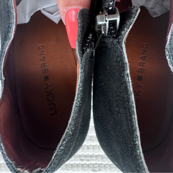 Lucky Brand Fenley Bootie Black Suede Cutout Ankle Heel 8M - Picture 7 of 9